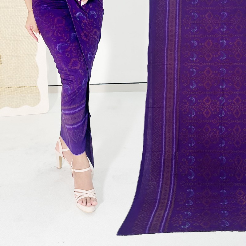 Inspirasi Kain Endek Untuk Wisuda