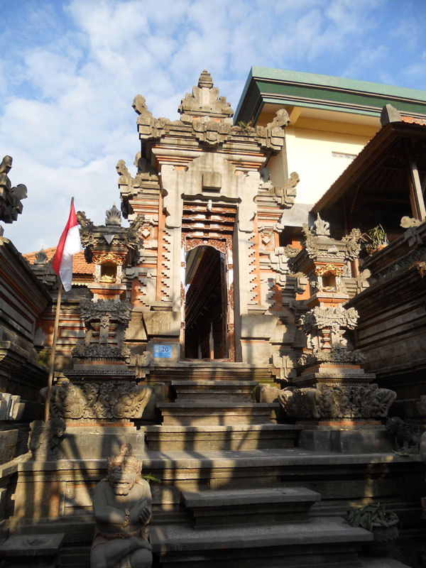 Angkul Angkul Stil Bali