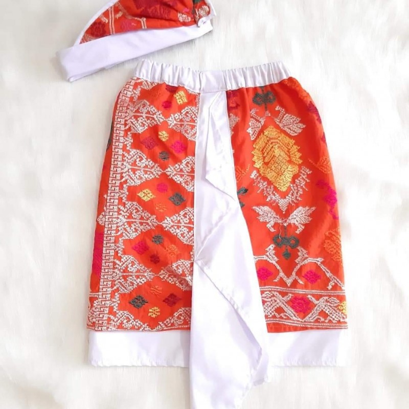 Kamen jadi anak laki laki warna orange